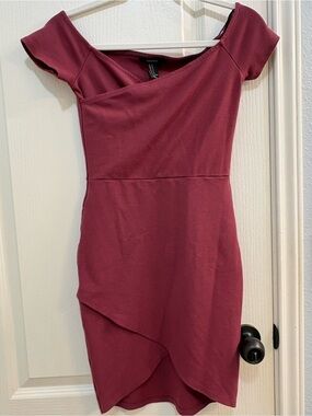 Off-Shoulder Rose Wine Bodycon Dress